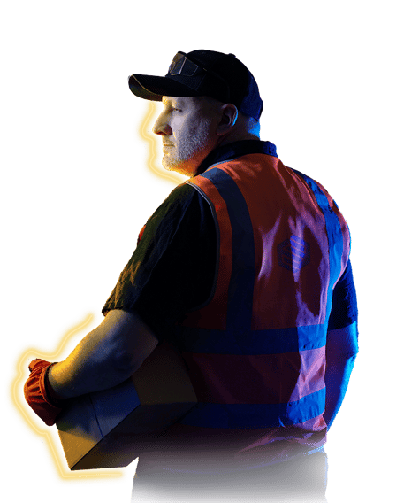 Austin - Warehouse worker with cardboard box 2022-02-1