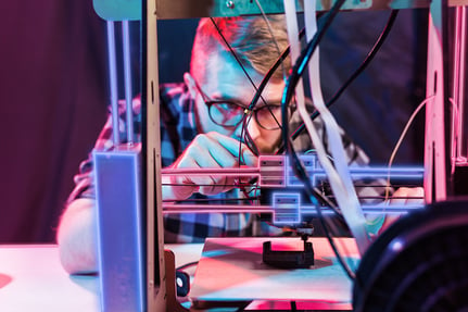 Engineer working at night in the lab - 3D printer 2022-05-1